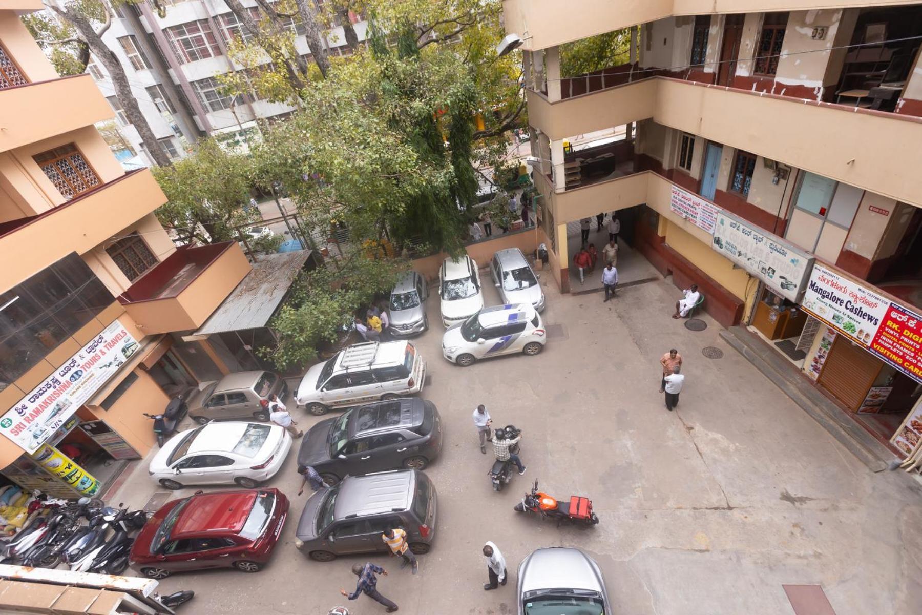 Sri Ramakrishna Hotel Bangalore Exterior photo