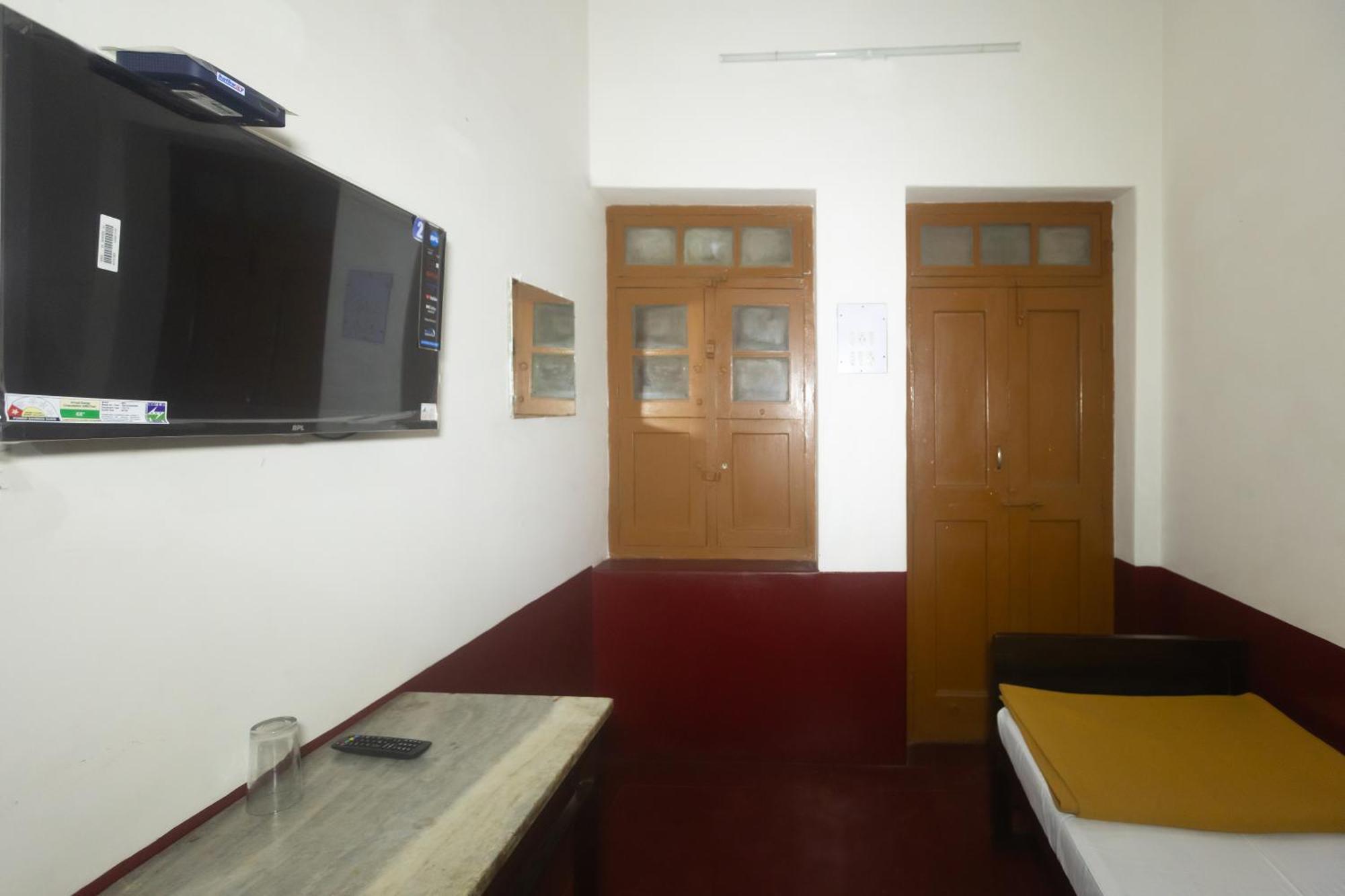 Sri Ramakrishna Hotel Bangalore Exterior photo